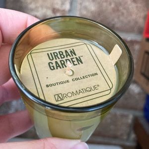 Aromatique Urban Garden White Amaryllis & Rosemary votive candle lot 8